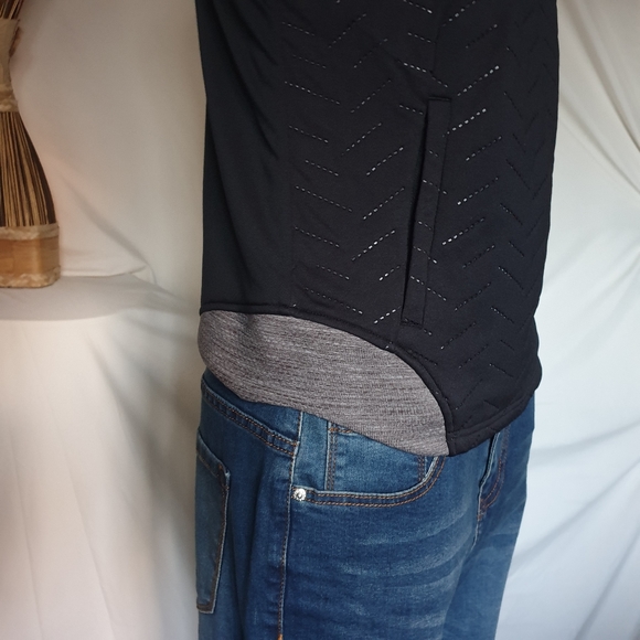 Under Armour ColdGear Reactor 3G Pullover Mock Neck Black & Grey Vest Jacket SM - Picture 6 of 16